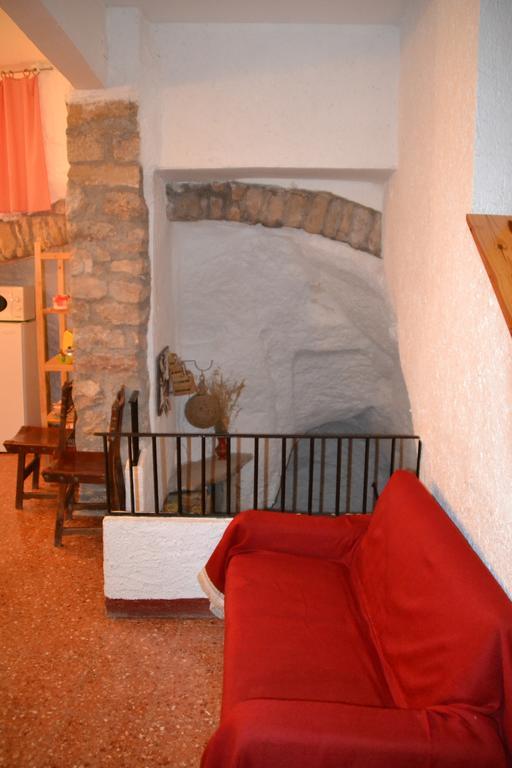 Casa Rural Con Cueva - Cal Gravat Montsonis Exterior foto